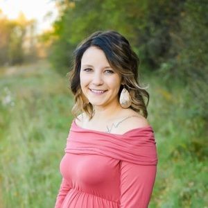 Meet your Posher, Dana